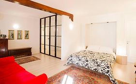 The New Luxury Apartment In The Historic Center